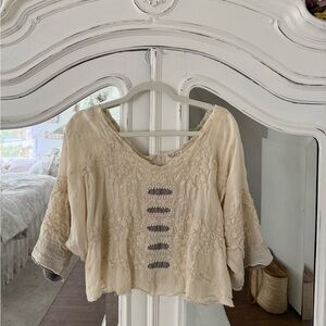 Magnolia Pearl Eiffel Tower Top